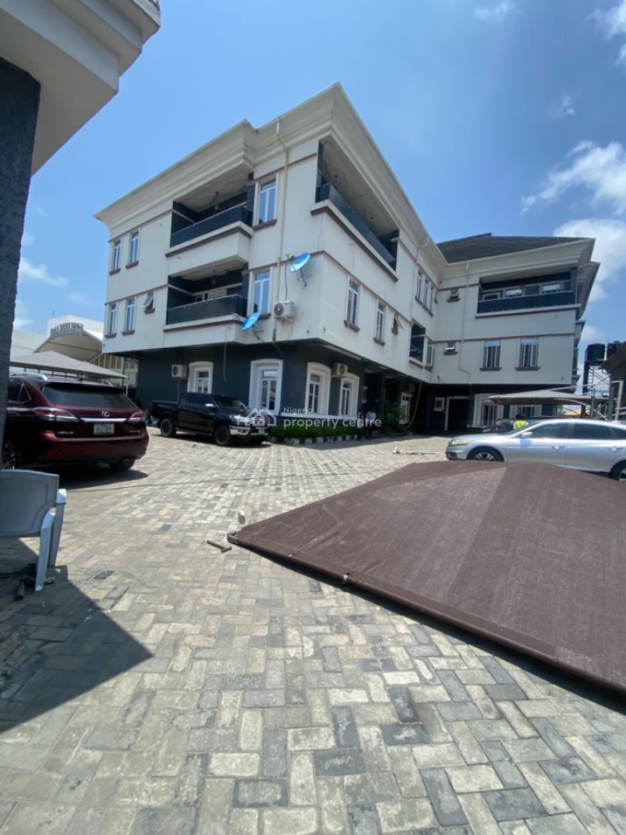 Luxurious 3 Bedroom House with Bq, Lekki Right, Lekki Phase 1, Lekki, Lagos, Terraced Duplex for Rent