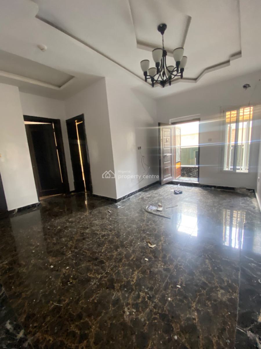 Luxurious 3 Bedroom House with Bq, Lekki Right, Lekki Phase 1, Lekki, Lagos, Terraced Duplex for Rent