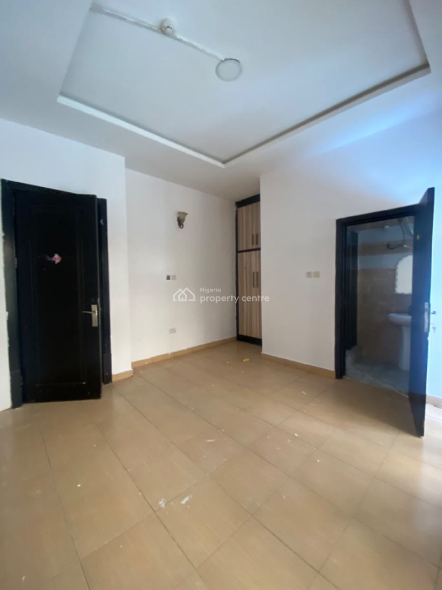 Luxurious 3 Bedroom House with Bq, Lekki Right, Lekki Phase 1, Lekki, Lagos, Terraced Duplex for Rent