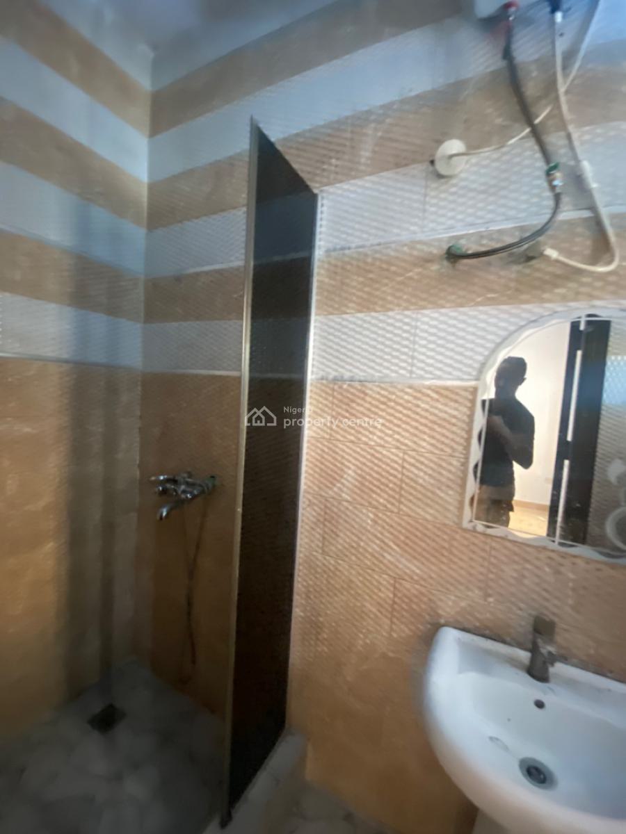 Luxurious 3 Bedroom House with Bq, Lekki Right, Lekki Phase 1, Lekki, Lagos, Terraced Duplex for Rent