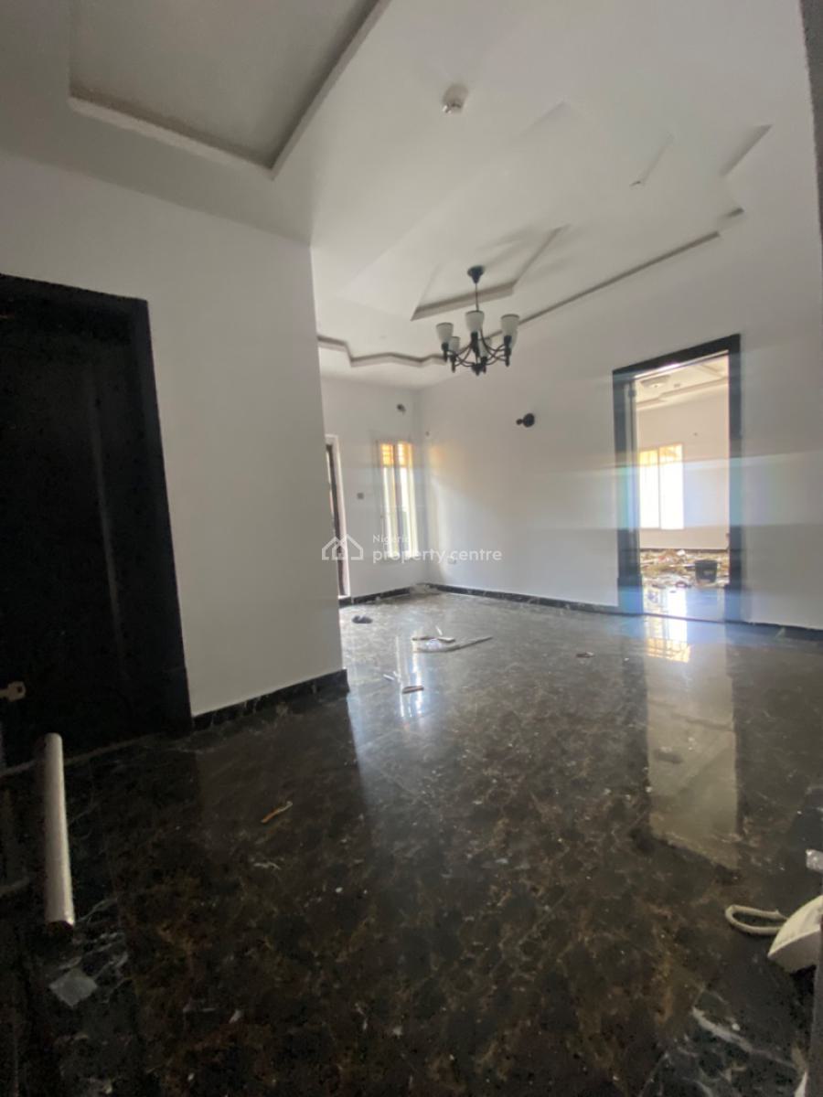 Luxurious 3 Bedroom House with Bq, Lekki Right, Lekki Phase 1, Lekki, Lagos, Terraced Duplex for Rent