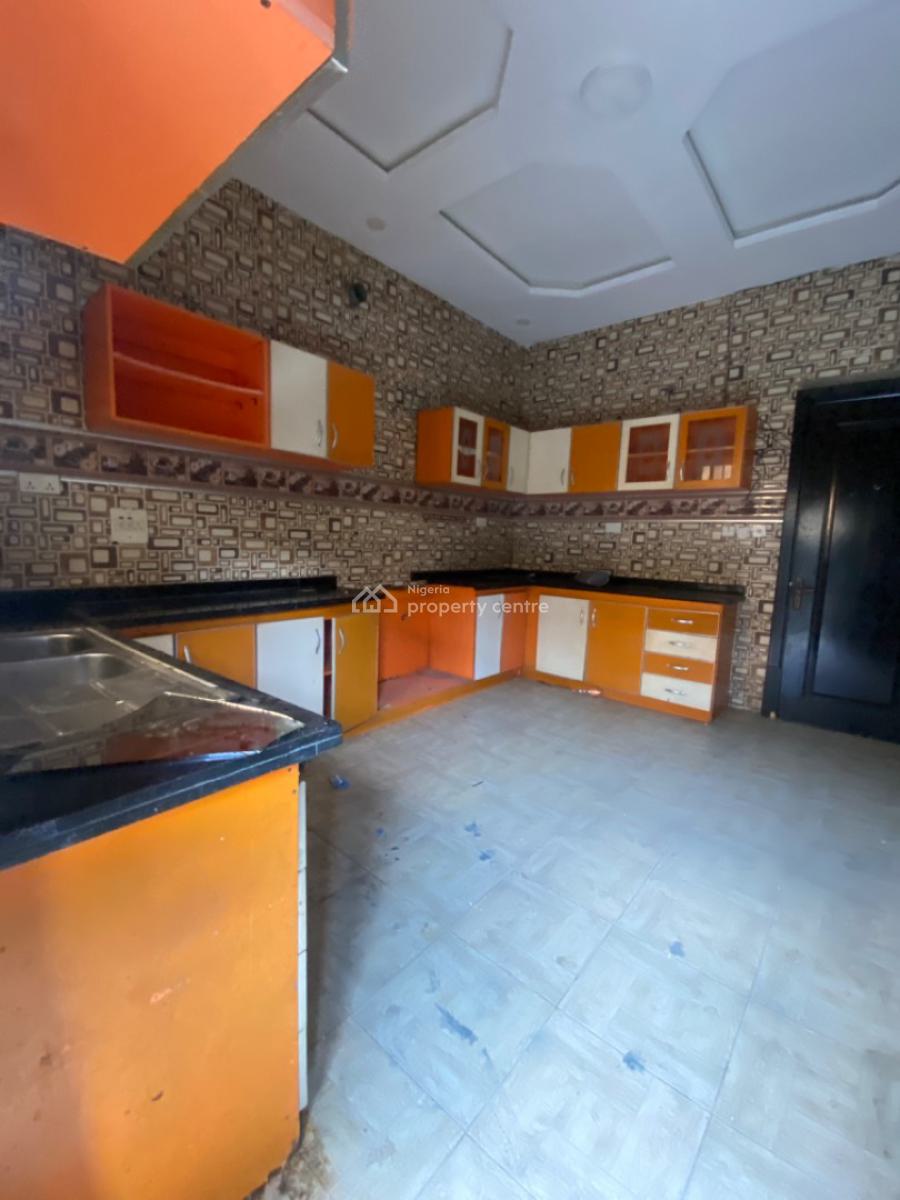 Luxurious 3 Bedroom House with Bq, Lekki Right, Lekki Phase 1, Lekki, Lagos, Terraced Duplex for Rent