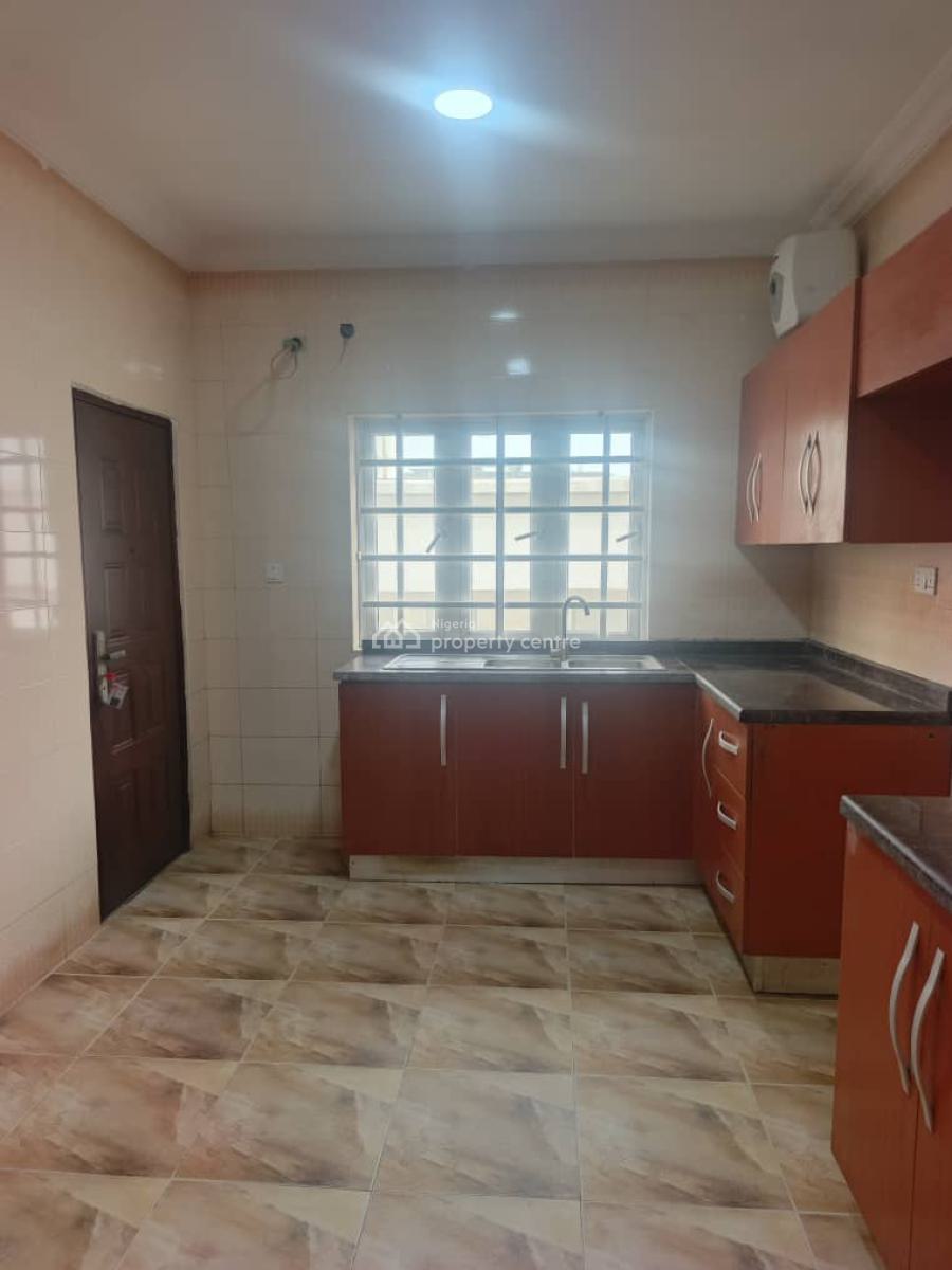 Smart Spacious 3 Bedrooms Terrace Duplex with Bq., in Estate at Ikate Lekki Phase 1, Ikate, Lekki, Lagos, Terraced Duplex for Rent