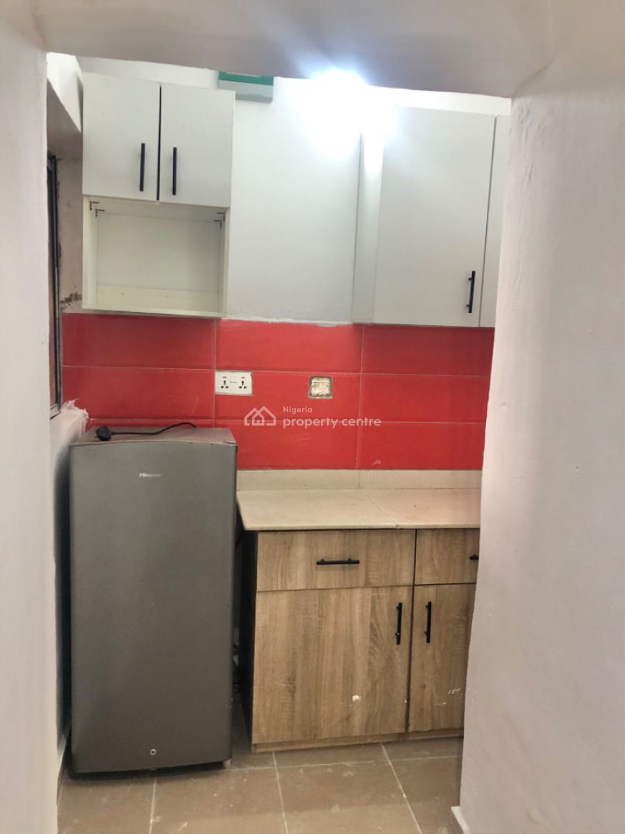 Well Maintained 1 Bedroom Apartment, Osapa, Lekki, Lagos, Mini Flat (room and Parlour) for Rent