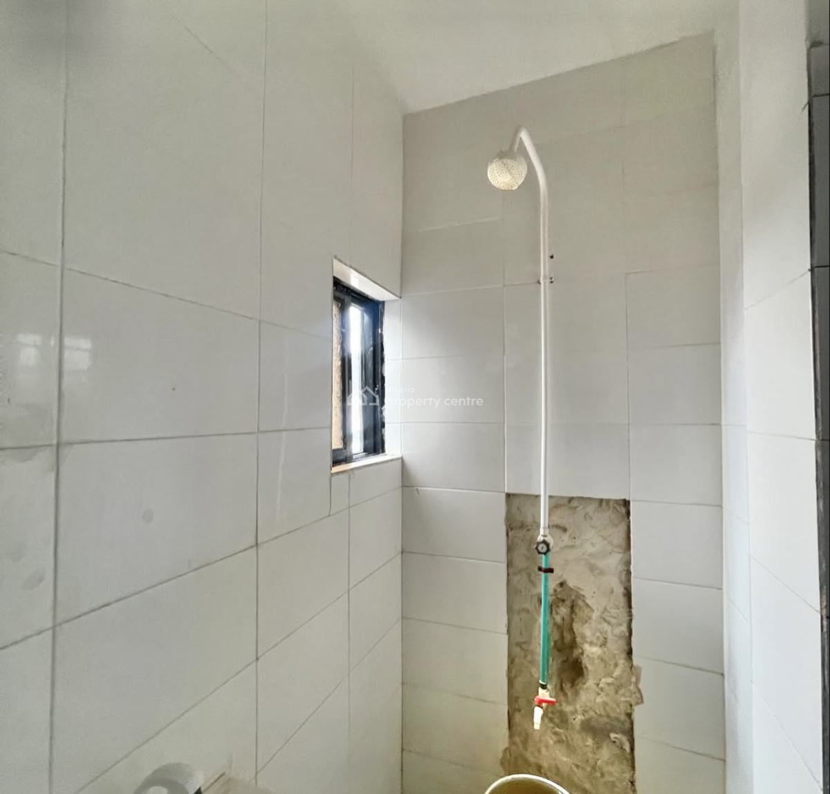 Well Maintained 2 Bedroom Apartment with Open Plan Kitchen, Osapa, Lekki, Lagos, Flat / Apartment for Rent