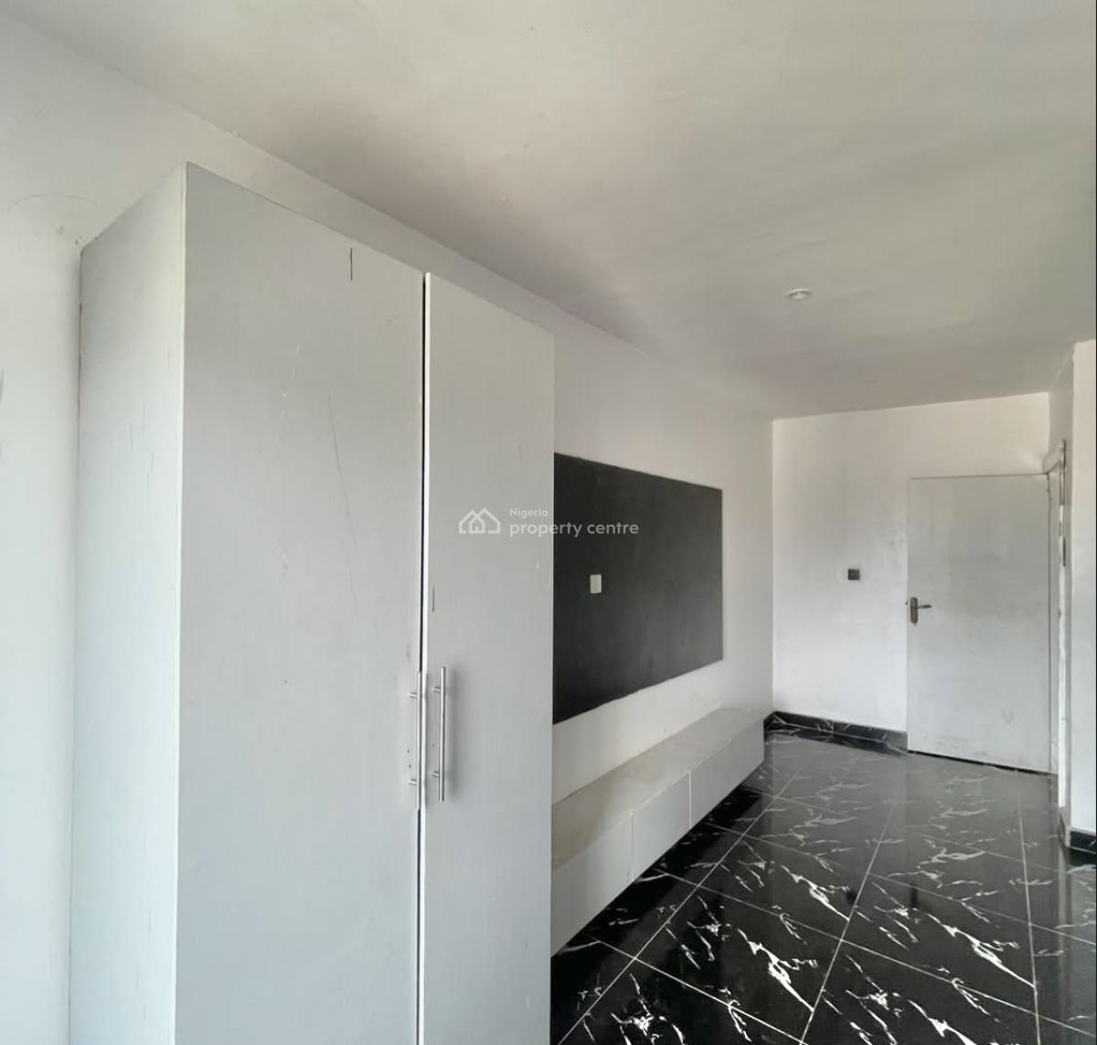 Well Maintained 2 Bedroom Apartment with Open Plan Kitchen, Osapa, Lekki, Lagos, Flat / Apartment for Rent