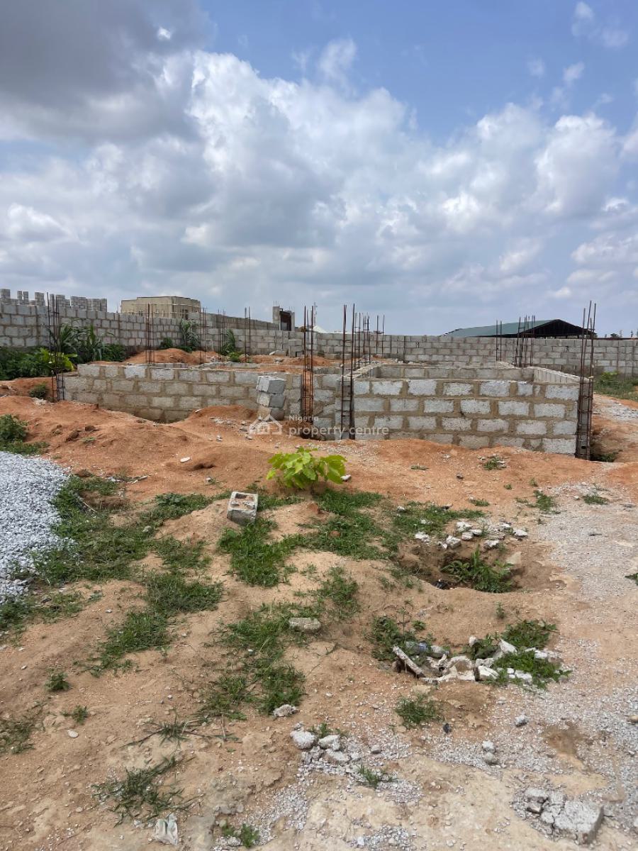 400sqm for a Modern 4-bedroom Detached Duplex, Iris Court, Sabon Lugbe, Lugbe District, Abuja, Residential Land for Sale