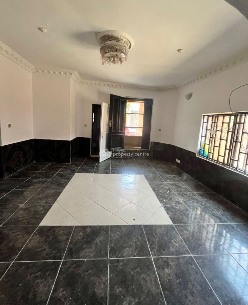 Well Maintained Self Serviced 3 Bedroom Apartment, Osapa, Lekki, Lagos, Flat / Apartment for Rent