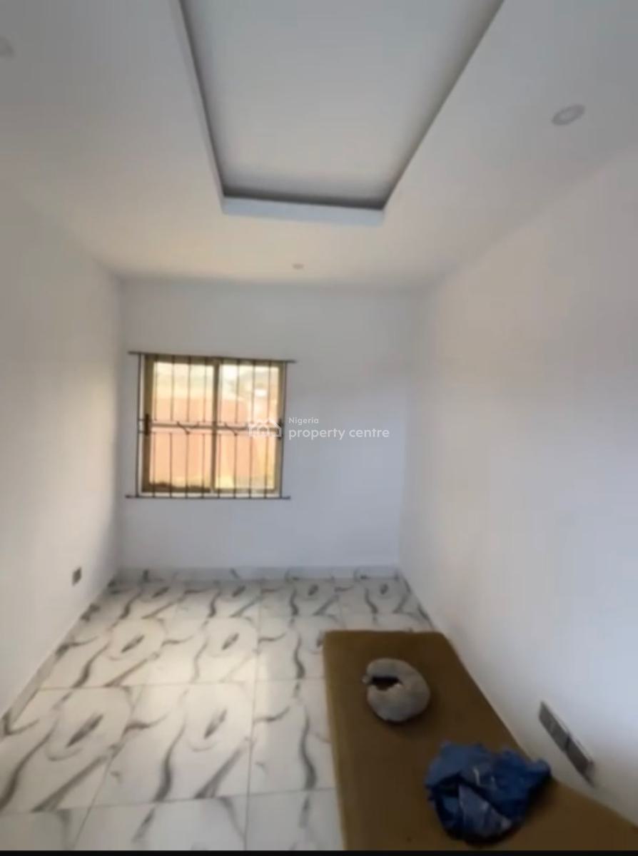 a Standard Mini Flat with Kitchen Cabinet, Close to The Island, Ilaje, Akoka, Yaba, Lagos, Mini Flat (room and Parlour) for Rent