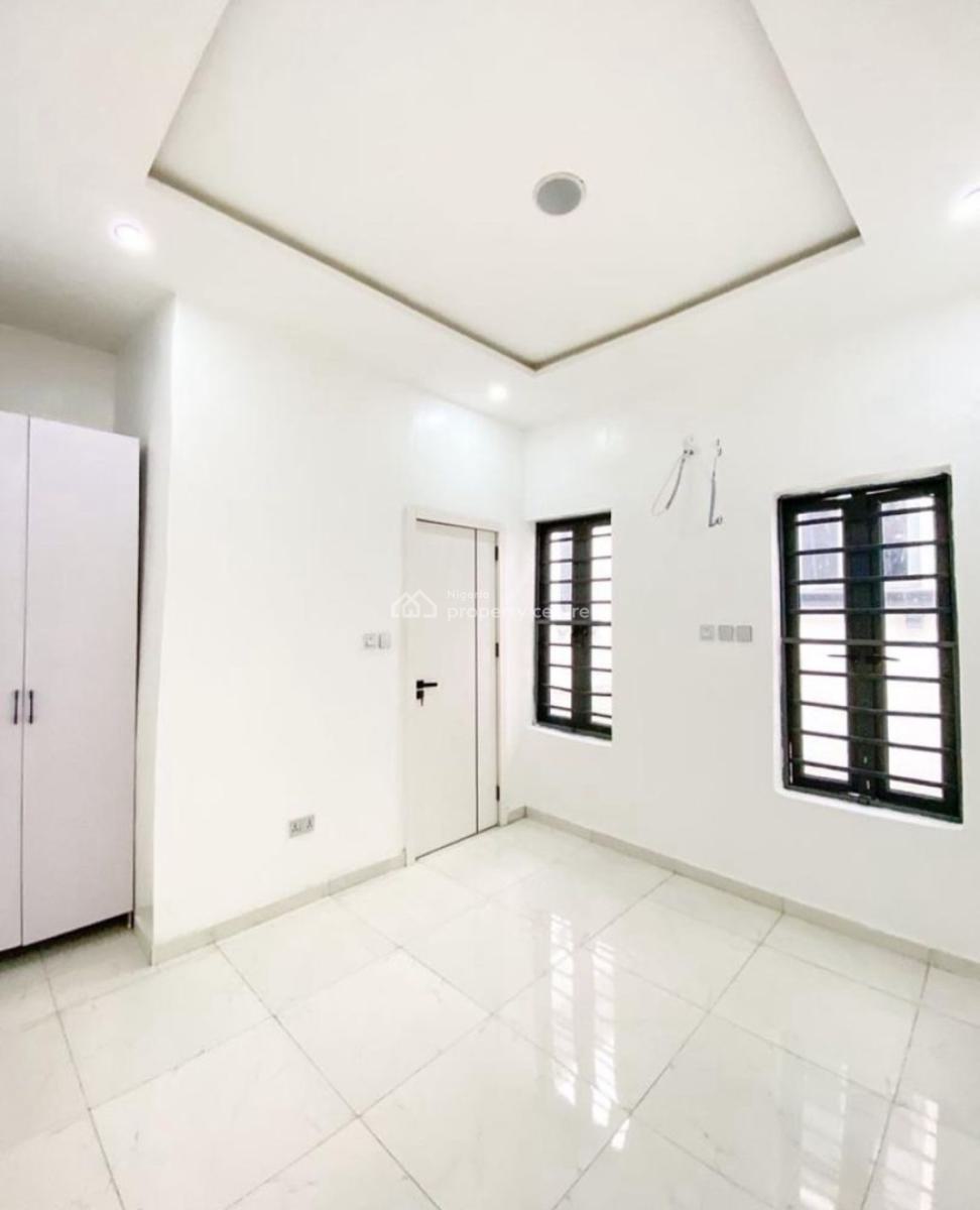 Distress Offer on 4 Bedroom Semi Detached Duplex in Secure Estate, Chevron, Lekki, Lagos, Semi-detached Duplex for Sale