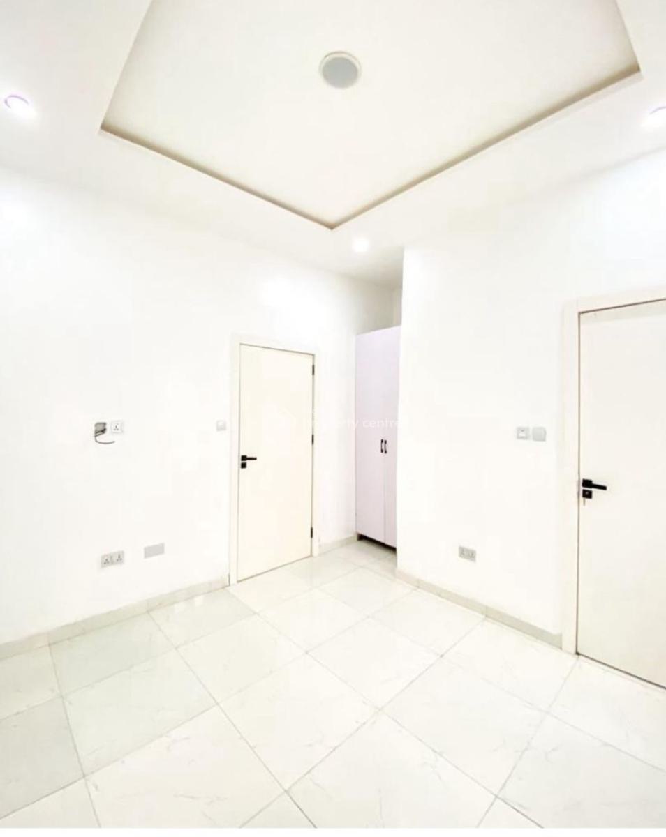 Distress Offer on 4 Bedroom Semi Detached Duplex in Secure Estate, Chevron, Lekki, Lagos, Semi-detached Duplex for Sale