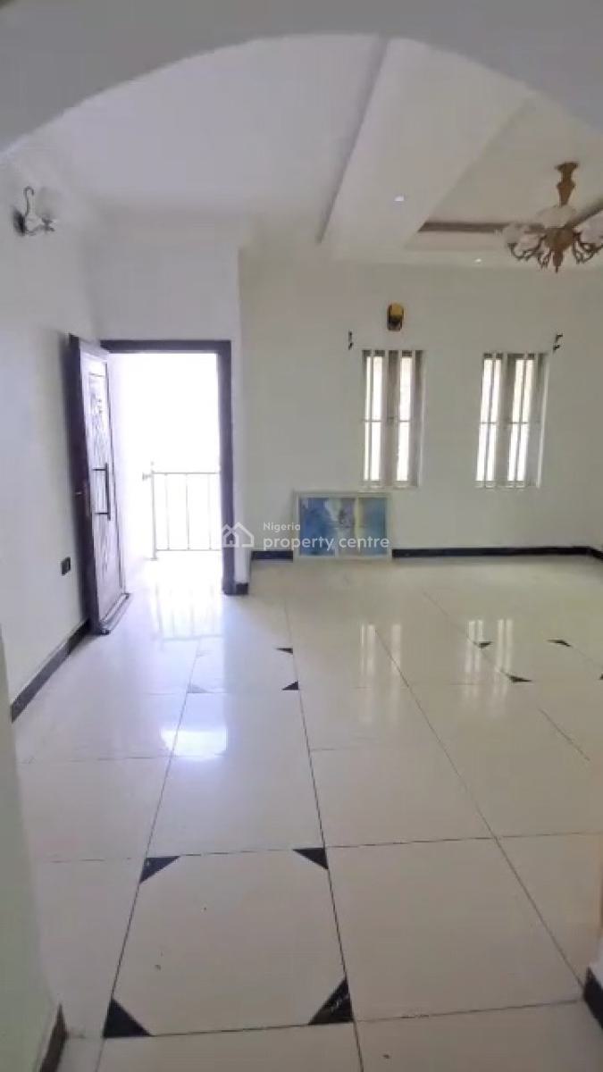 Neatly Used Self Serviced 2brm Flat, Canal West Estate Osapa Lekki, Lekki, Lagos, Flat / Apartment for Rent