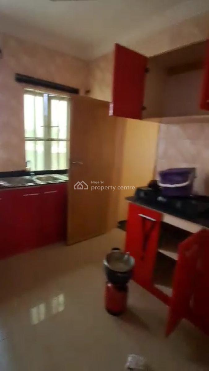 Neatly Used Self Serviced 2brm Flat, Canal West Estate Osapa Lekki, Lekki, Lagos, Flat / Apartment for Rent