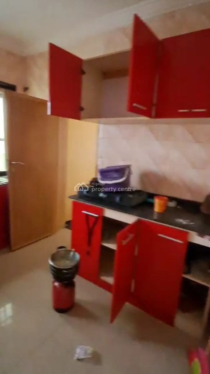 Neatly Used Self Serviced 2brm Flat, Canal West Estate Osapa Lekki, Lekki, Lagos, Flat / Apartment for Rent