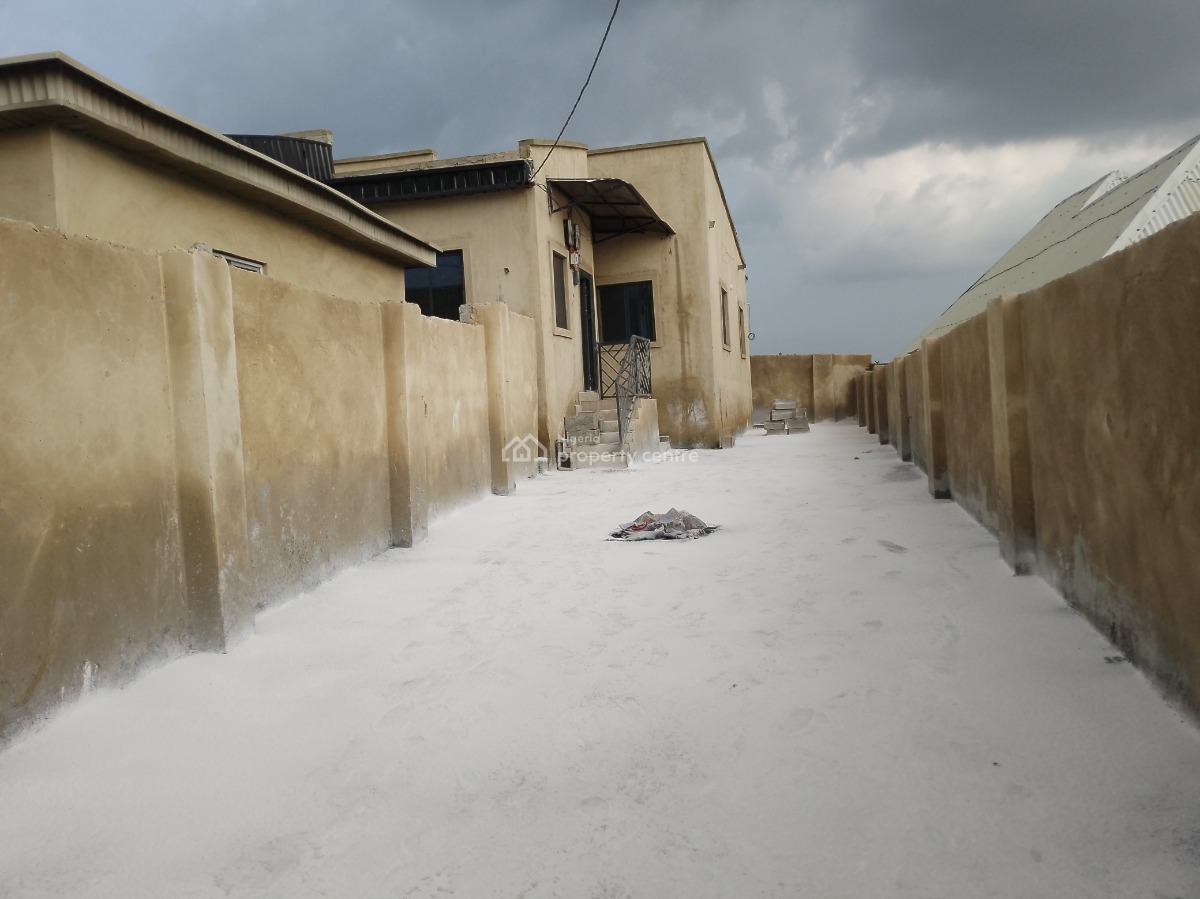 Luxury One Bedroom Flat, Close to Wsg Hotel, Ushafa, Bwari, Abuja, Mini Flat (room and Parlour) for Rent