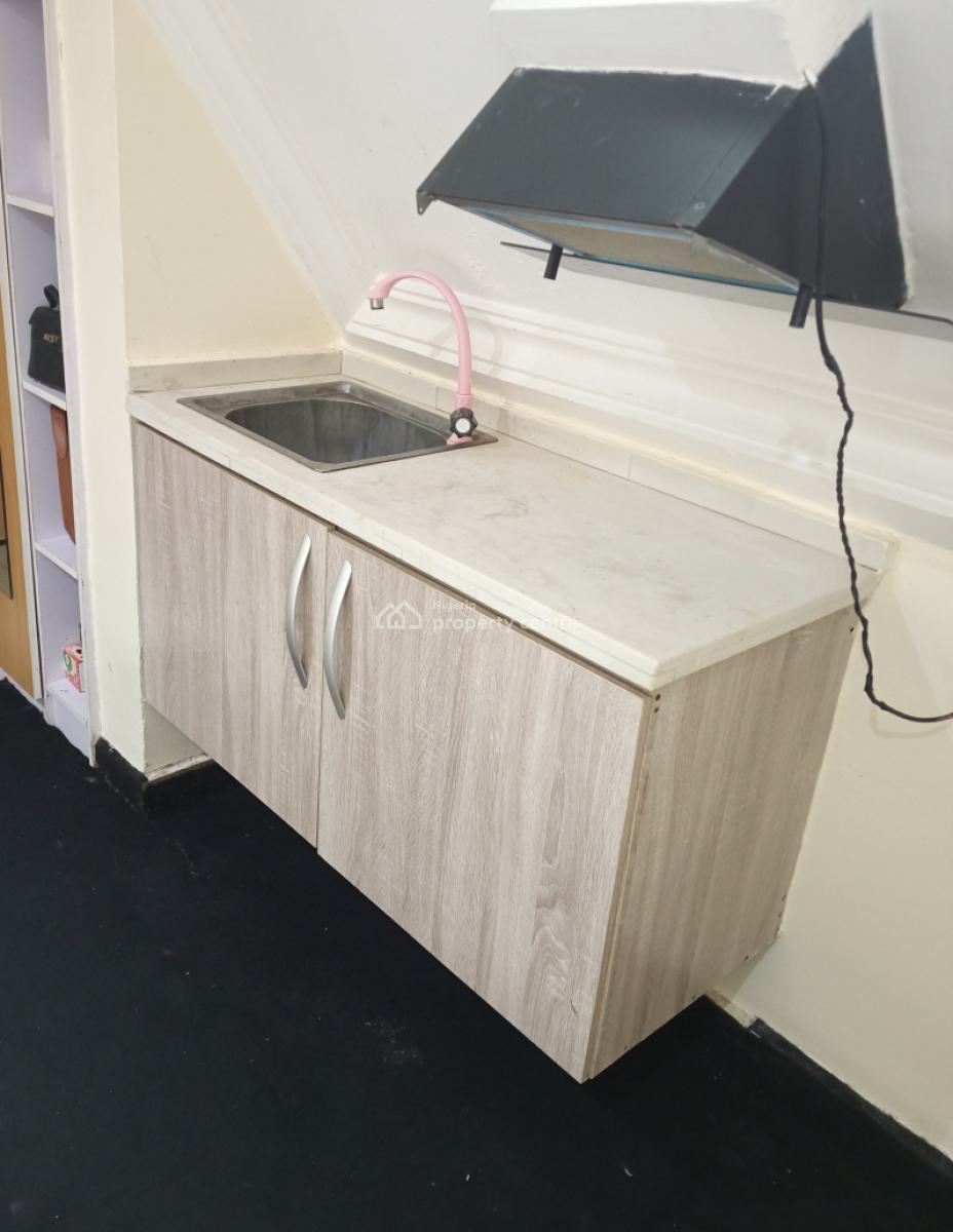 Luxury Single Bedroom Self Con Apartment Upstairs, Fully Serviced, No 2 Gemrock Apartment  Gbambala Street, Ikate, Lekki, Lagos, Self Contain (single Rooms) for Rent