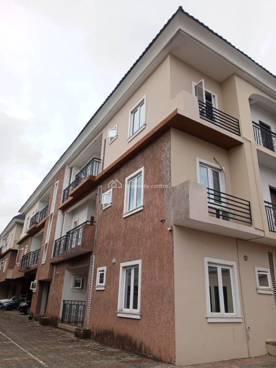 Fully Service 3bed Flat in Green Ville Estate Agungi, Off Agungi Road, Agungi, Lekki, Lagos, Flat / Apartment for Rent