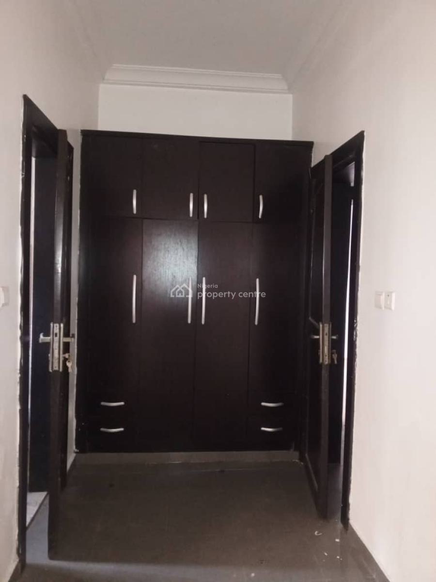 Fully Service 3bed Flat in Green Ville Estate Agungi, Off Agungi Road, Agungi, Lekki, Lagos, Flat / Apartment for Rent