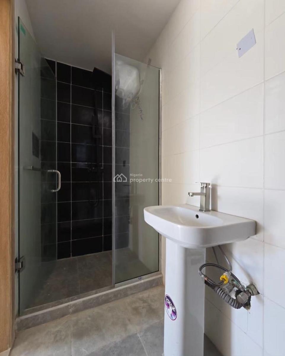 Serviced 2bedrooms Apartment with Gym, Ologolo, Lekki, Lagos, Flat / Apartment for Rent