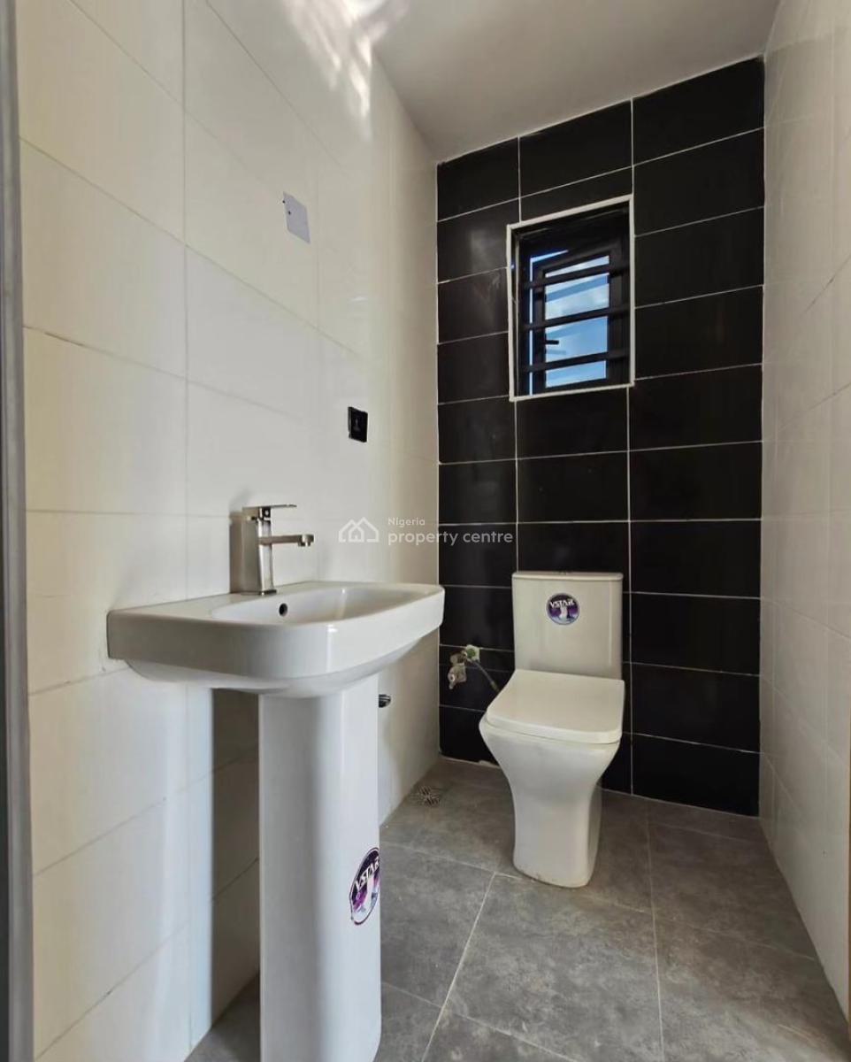 Serviced 2bedrooms Apartment with Gym, Ologolo, Lekki, Lagos, Flat / Apartment for Rent
