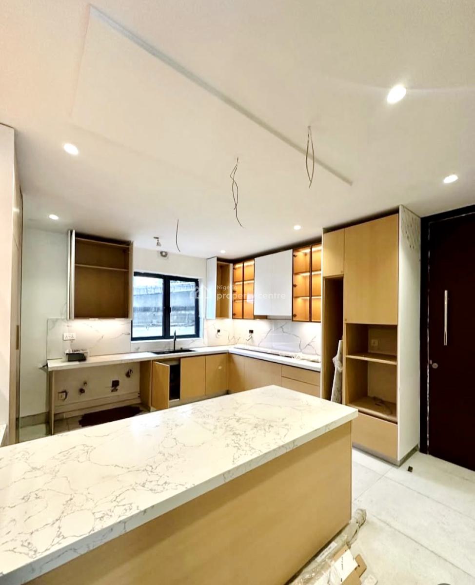 Luxurious and Massive 4 Bedroom Maisonette with Gym,pool & Elevator, Ikoyi, Ikoyi, Lagos, Flat / Apartment for Rent