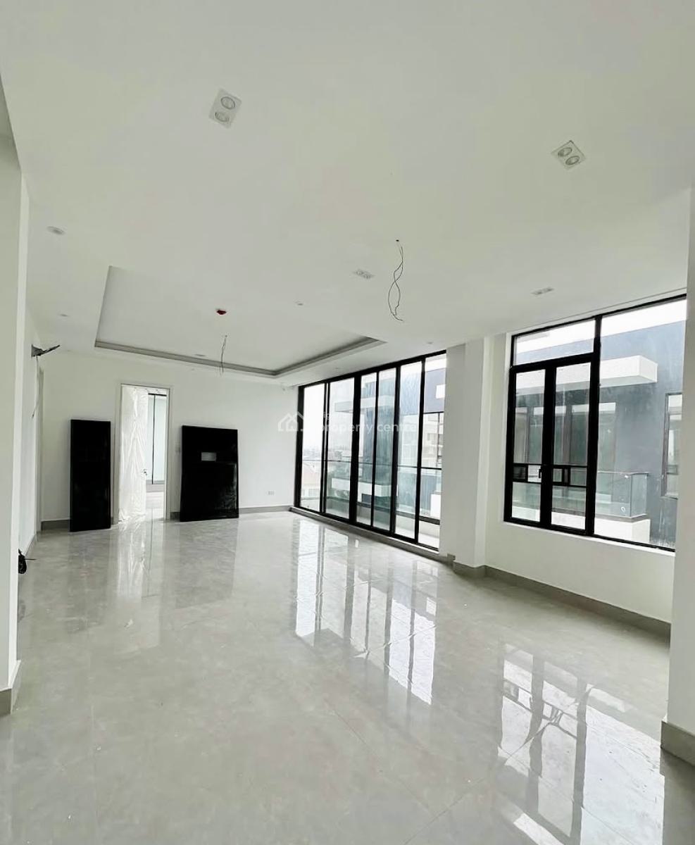 Luxurious 3 Bedroom Apartment with Swimming Pool, Lekki Phase 1, Lekki, Lagos, Flat / Apartment for Rent