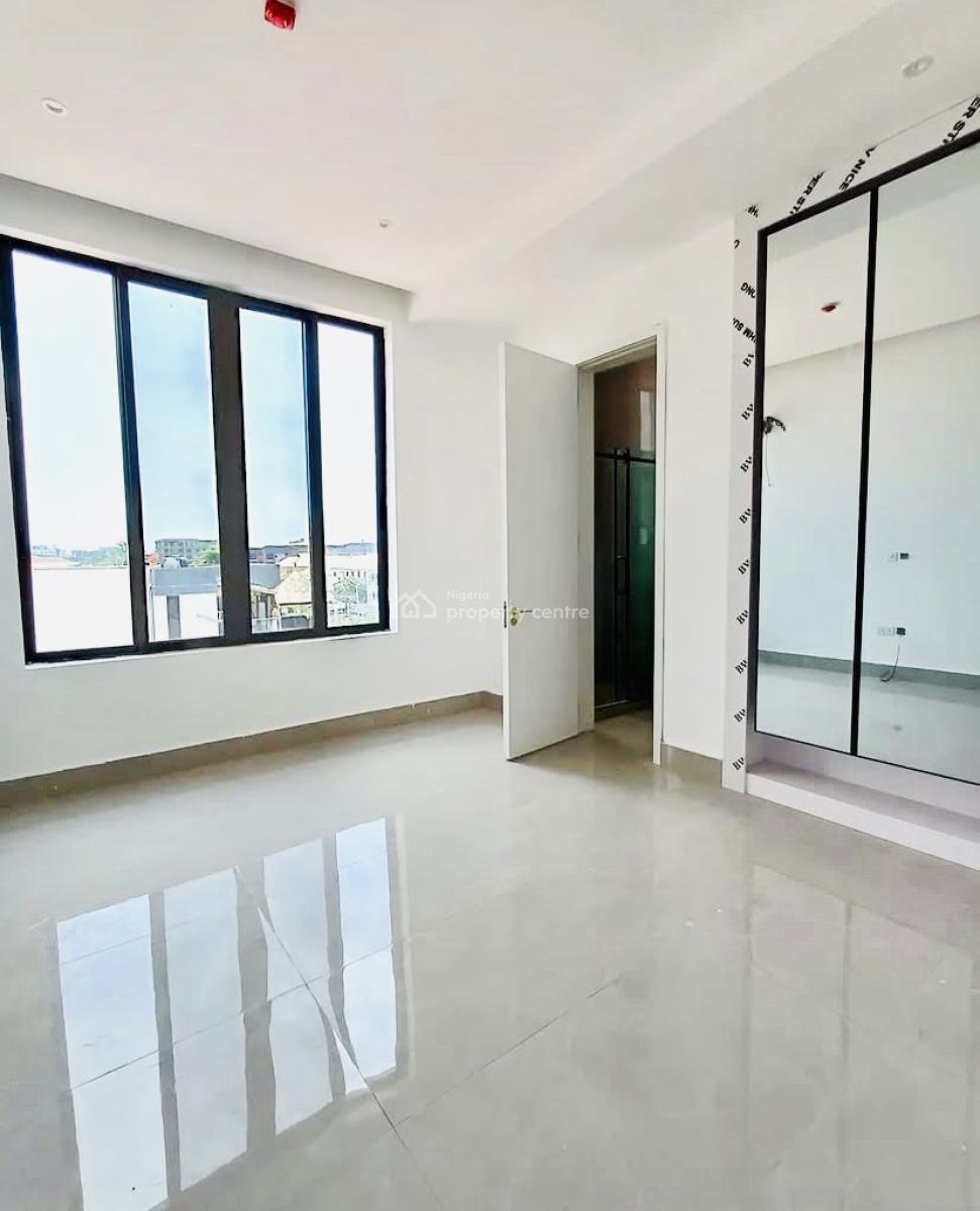 Luxurious 3 Bedroom Apartment with Swimming Pool, Lekki Phase 1, Lekki, Lagos, Flat / Apartment for Rent