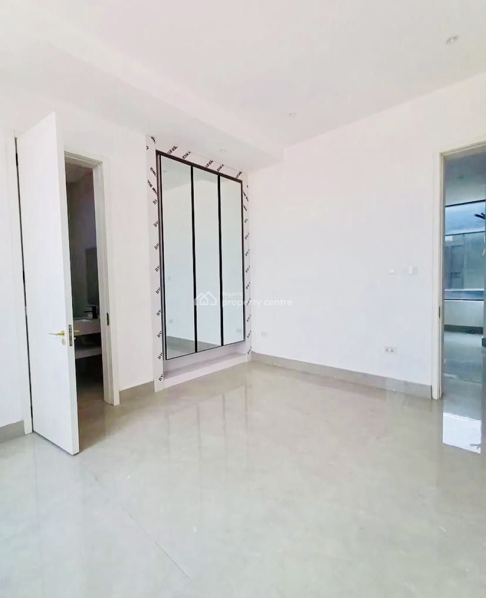 Luxurious 3 Bedroom Apartment with Swimming Pool, Lekki Phase 1, Lekki, Lagos, Flat / Apartment for Rent