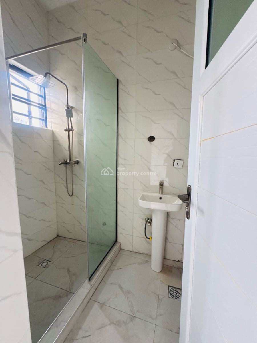 Exquisitely Built 3 Bedroom Apartment in a Lovely ,gated Environment, Surulere, Lagos, Block of Flats for Sale
