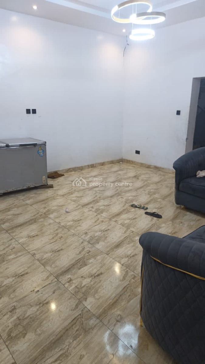 a King Sized Very Spacious Room in a Shared Apartment, Thomas Estate, Ajah, Lagos, Self Contain (single Rooms) for Rent