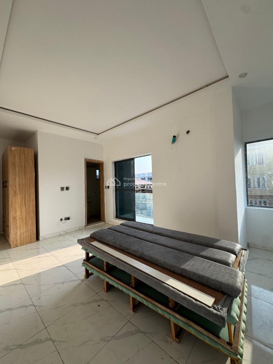 Well Built Stunning  2 Bedroom  Apartments  in a Well Secured Location, Lekki Phase 1, Lekki, Lagos, Flat / Apartment for Sale