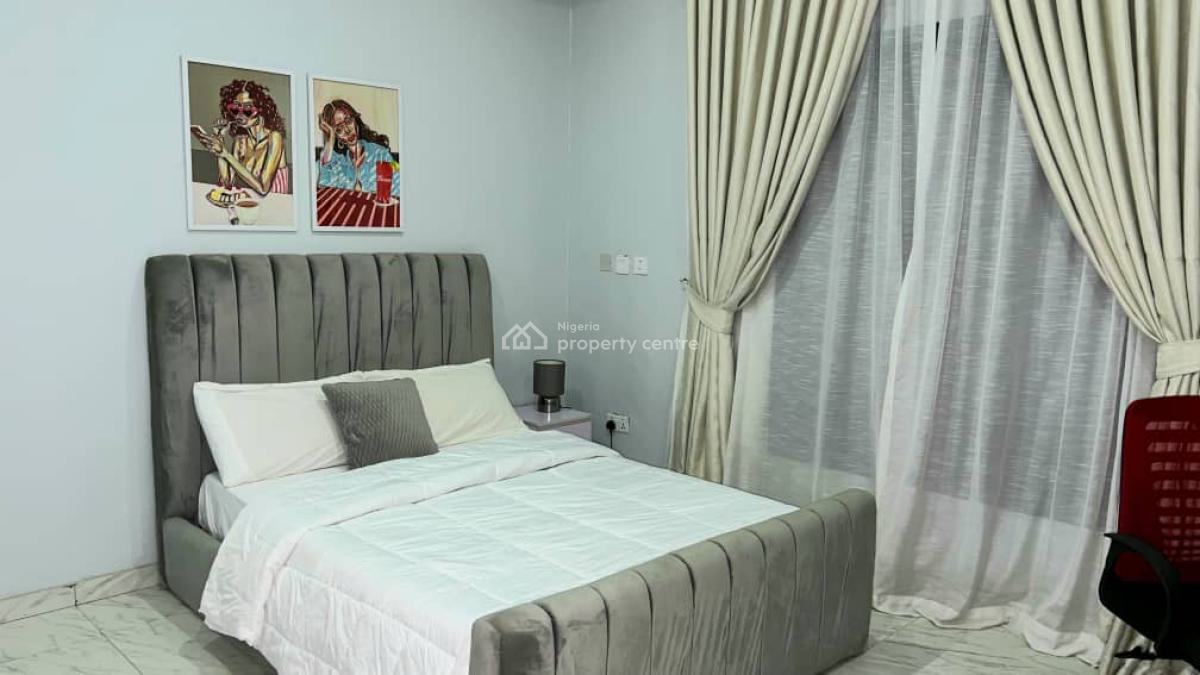 Luxury 3bedroom in a Serene Neighborhood with Gym, Ajah, Lagos, Flat / Apartment Short Let