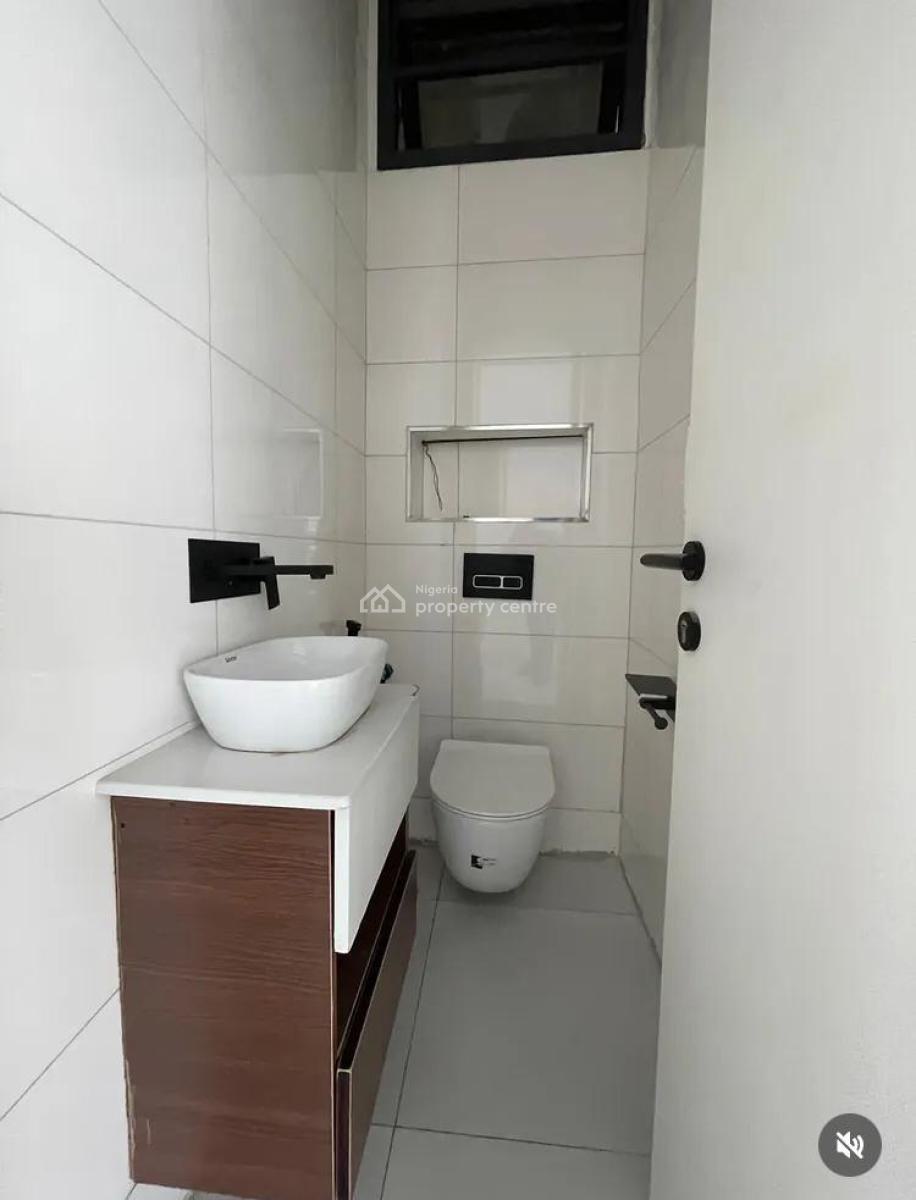 Luxury 2 Bedroom Apartment, Ologolo,lekki, Ologolo, Lekki, Lagos, Flat / Apartment for Sale