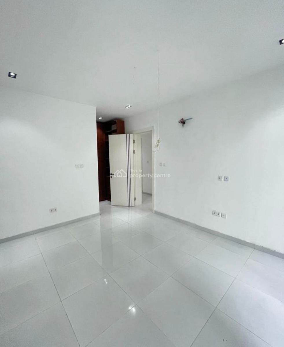Luxury 2 Bed Apartment, Ologolo 3 Min Drive to Express, Ologolo, Lekki, Lagos, Block of Flats for Sale