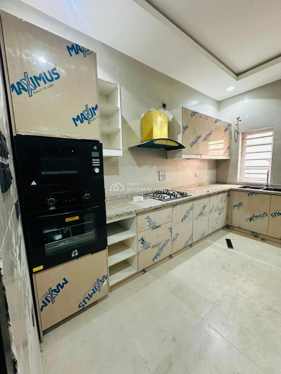 Luxury 3 Bedrooms, Ikeja, Lagos, Flat / Apartment for Sale