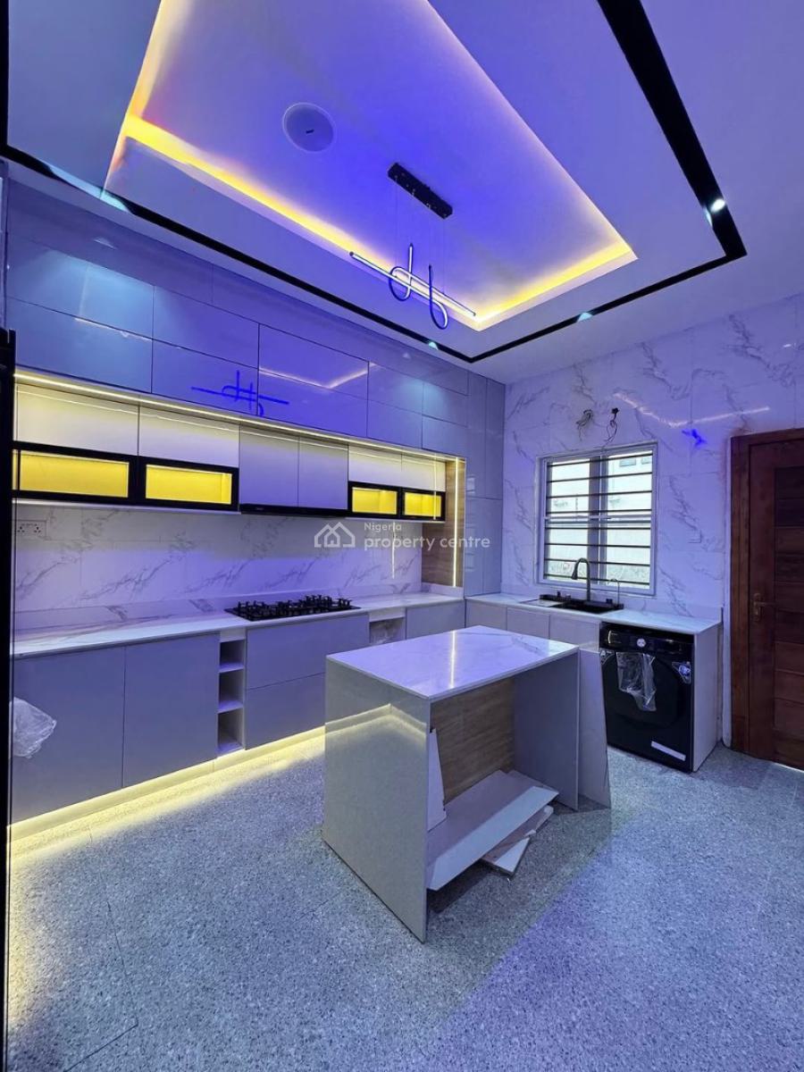 Luxury 5 Bedroom Fully Detached Duplex with Pool , Cinema and Rooftop, Chevron Drive. Located in a Secured and Serene Estate, Lekki, Lagos, Flat / Apartment for Sale