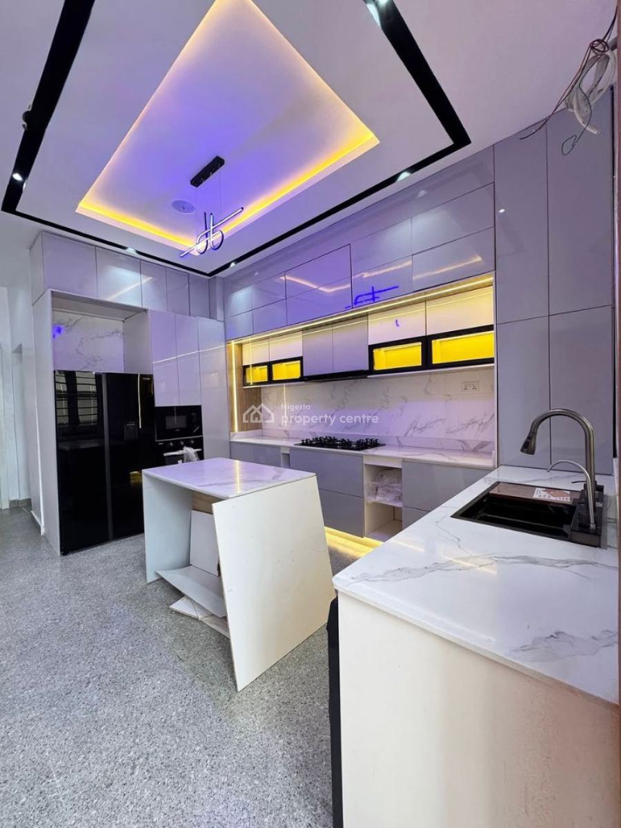 Luxury 5 Bedroom Fully Detached Duplex with Pool , Cinema and Rooftop, Chevron Drive. Located in a Secured and Serene Estate, Lekki, Lagos, Flat / Apartment for Sale