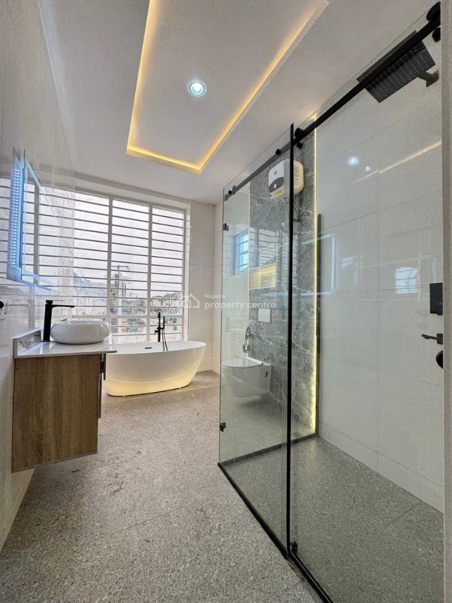 Luxury 5 Bedroom Fully Detached Duplex with Pool , Cinema and Rooftop, Chevron Drive. Located in a Secured and Serene Estate, Lekki, Lagos, Flat / Apartment for Sale