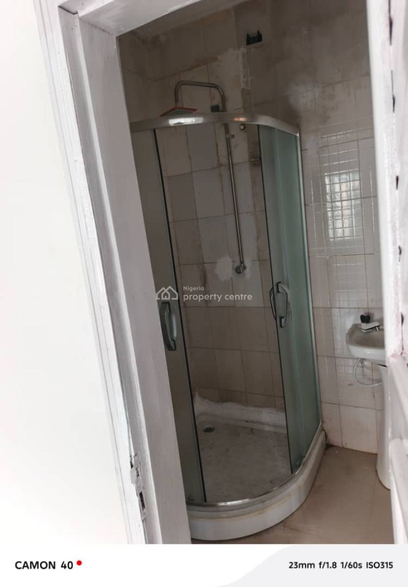 Perfect 3 Bedroom Flat in a Gated Estate, Lekki Phase 1, Lekki, Lagos, Flat / Apartment for Rent