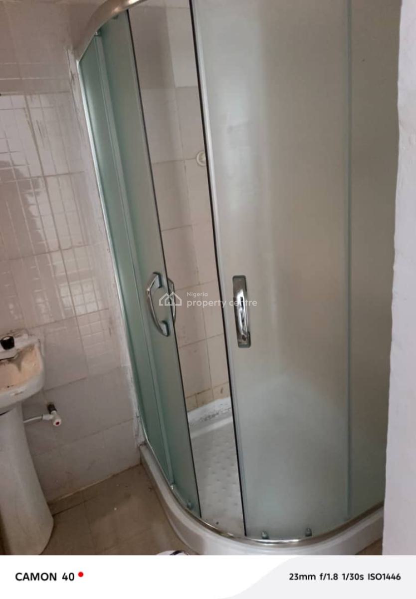 Perfect 3 Bedroom Flat in a Gated Estate, Lekki Phase 1, Lekki, Lagos, Flat / Apartment for Rent