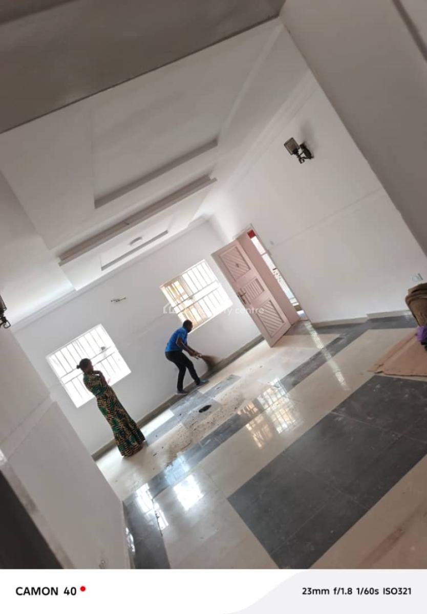 Perfect 3 Bedroom Flat in a Gated Estate, Lekki Phase 1, Lekki, Lagos, Flat / Apartment for Rent