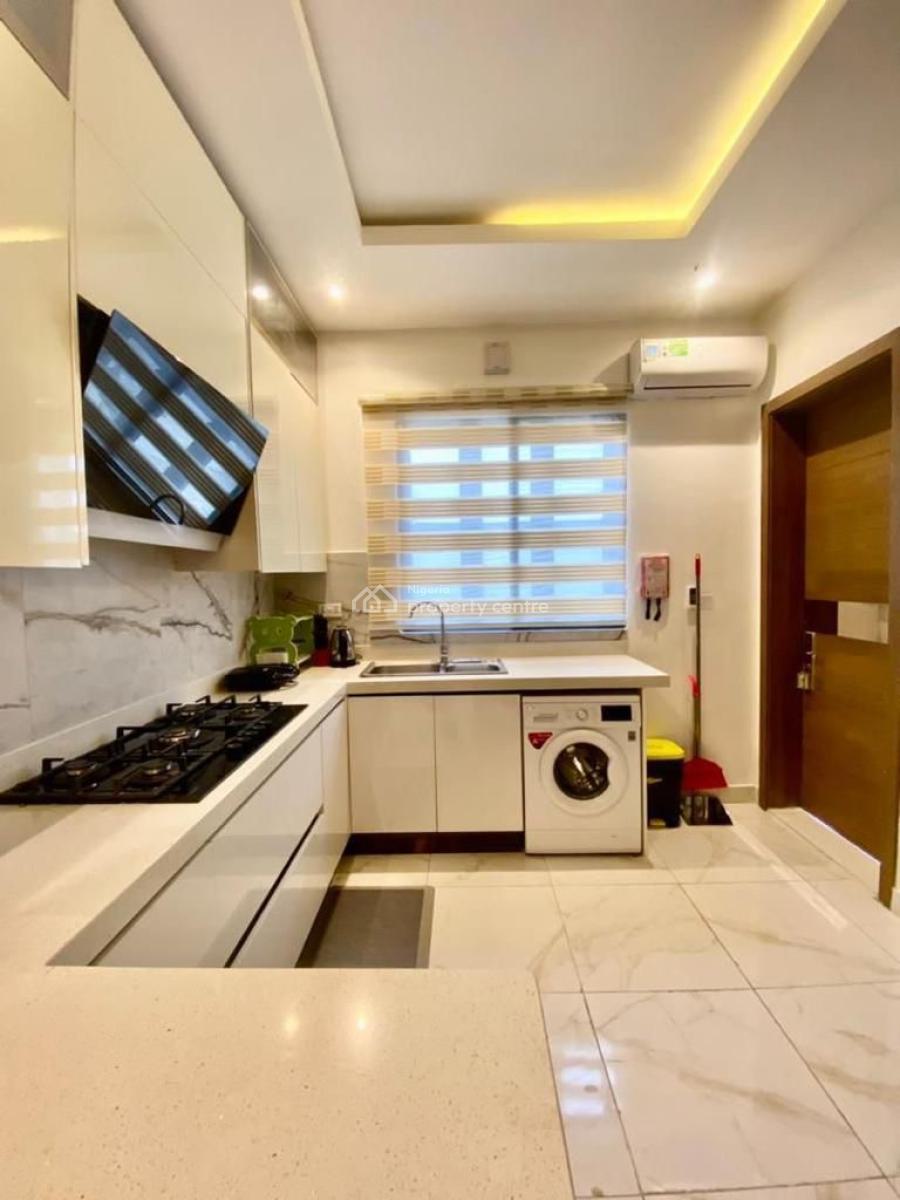 Super Luxury One Bedroom Apartment in a Gated Estate, Lekki Phase 1, Lekki, Lagos, Flat / Apartment Short Let
