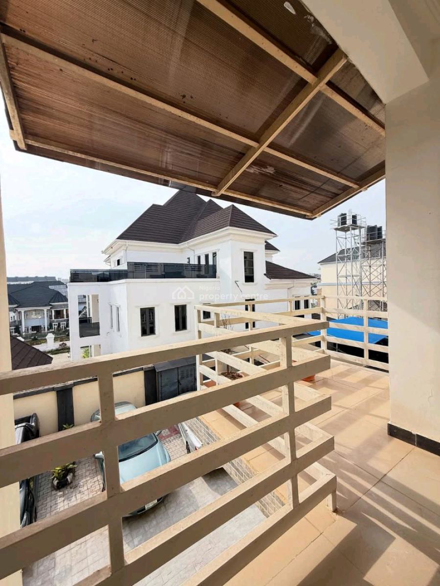 Newly Vacated 3 Bedrooms Terraced Duplex, Guzape Main., Guzape District, Abuja, Terraced Duplex for Rent