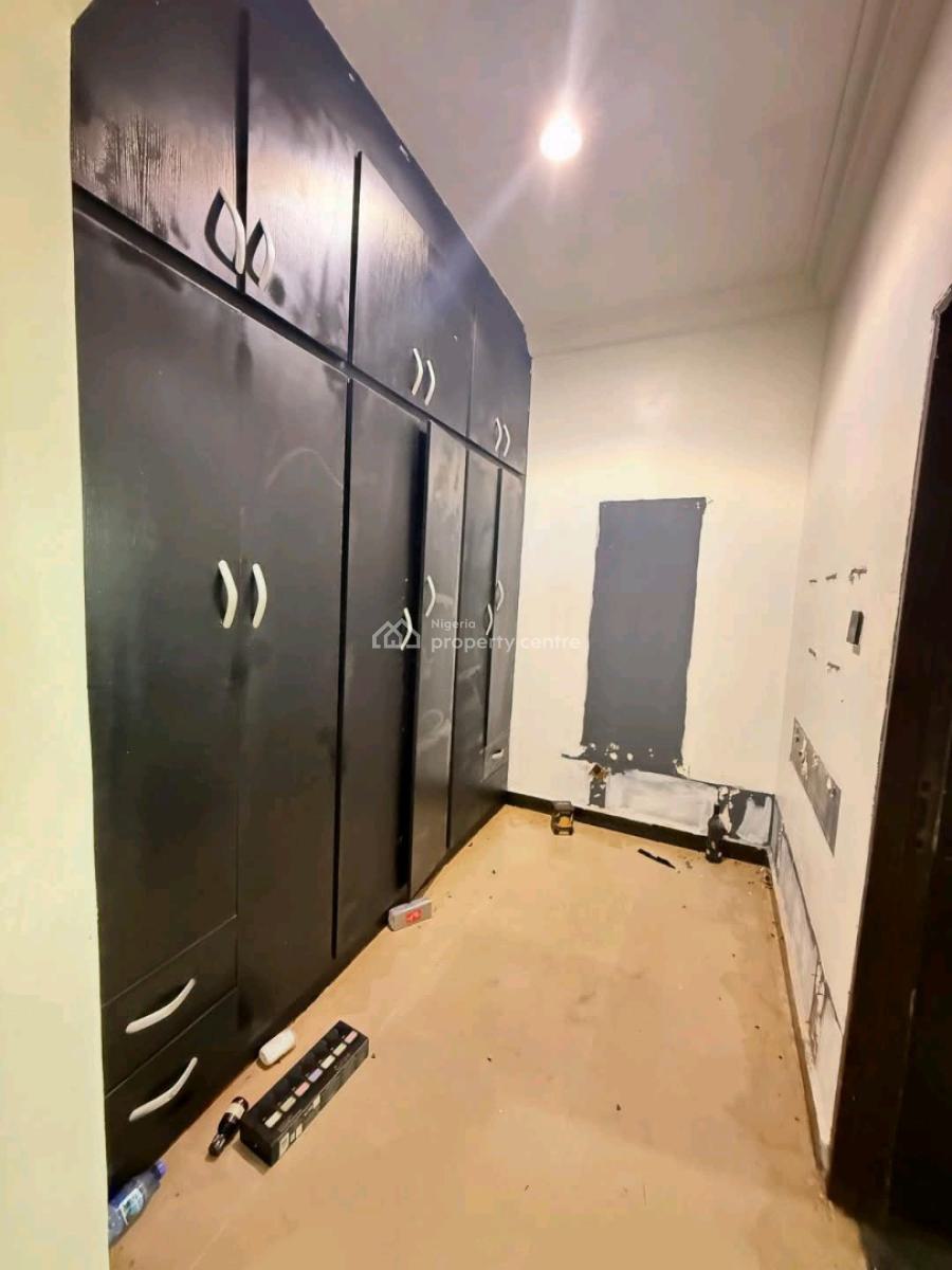 Newly Vacated 3 Bedrooms Terraced Duplex, Guzape Main., Guzape District, Abuja, Terraced Duplex for Rent