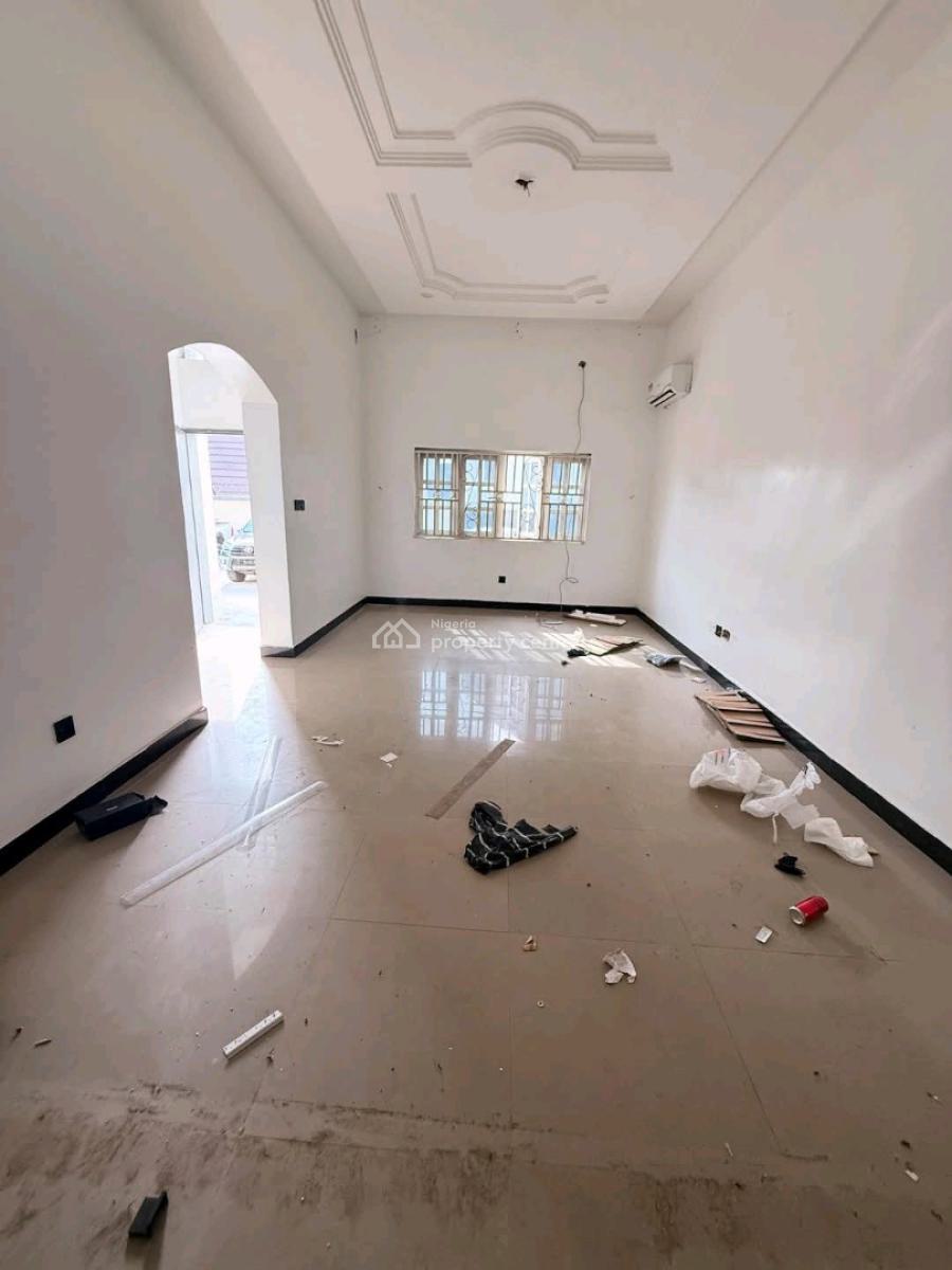 Newly Vacated 3 Bedrooms Terraced Duplex, Guzape Main., Guzape District, Abuja, Terraced Duplex for Rent