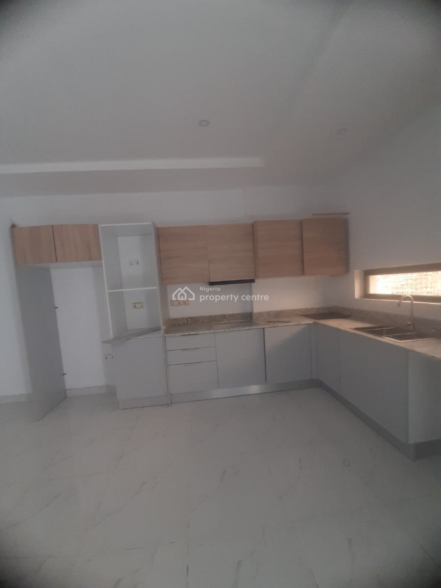 Newly Built and Serviced with 24/7 Power Supply 2 Bedroom En-suite Mai, Lekki Phase 1, Lekki, Lagos, House for Rent