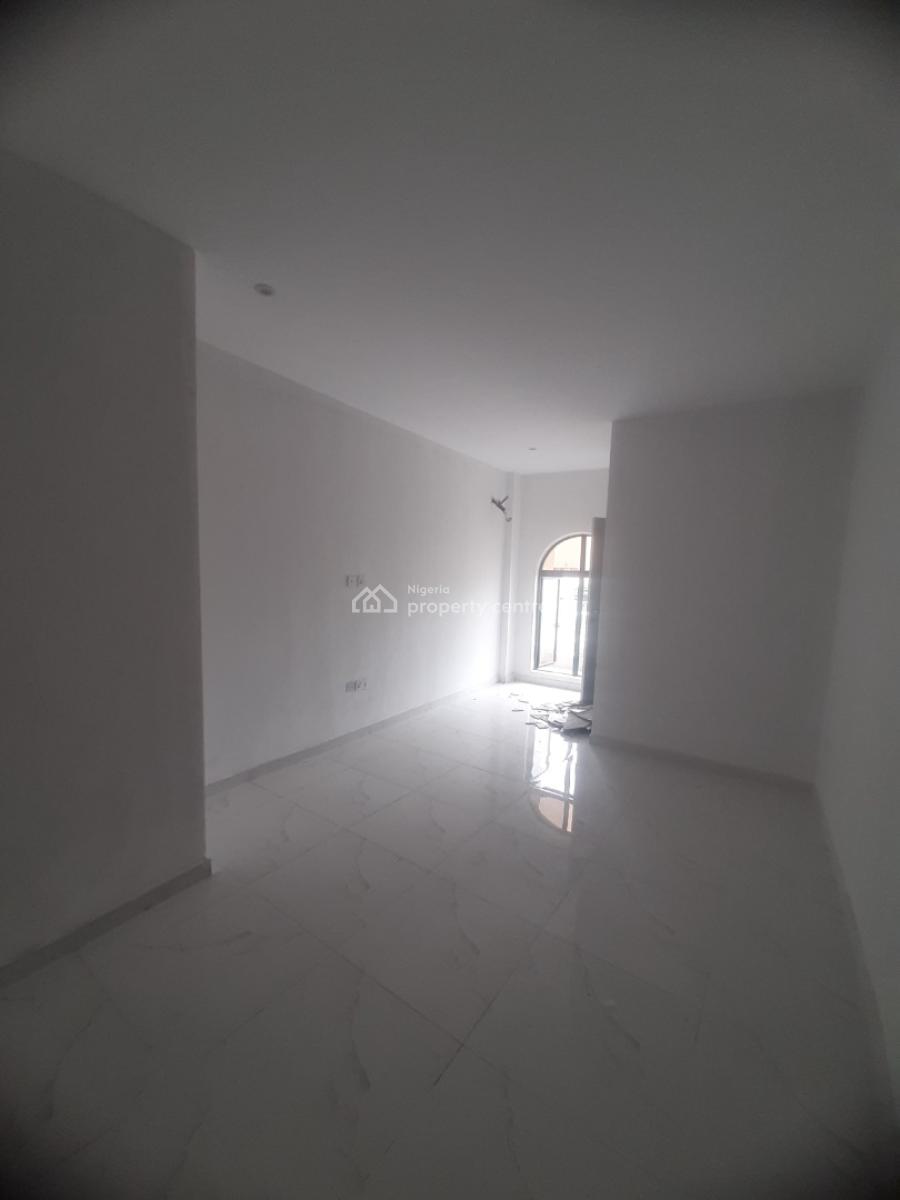 Newly Built and Serviced with 24/7 Power Supply 2 Bedroom En-suite Mai, Lekki Phase 1, Lekki, Lagos, House for Rent