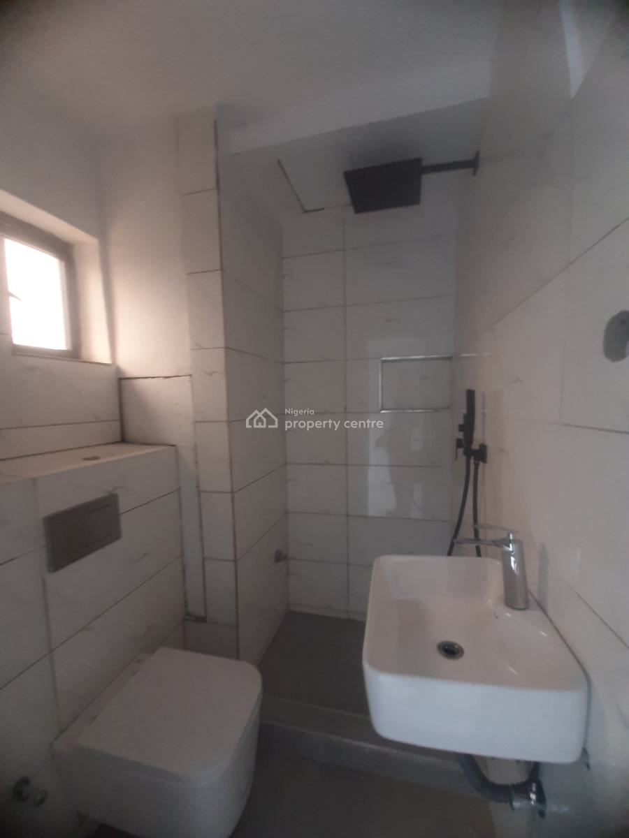 Newly Built and Serviced with 24/7 Power Supply 2 Bedroom En-suite Mai, Lekki Phase 1, Lekki, Lagos, House for Rent