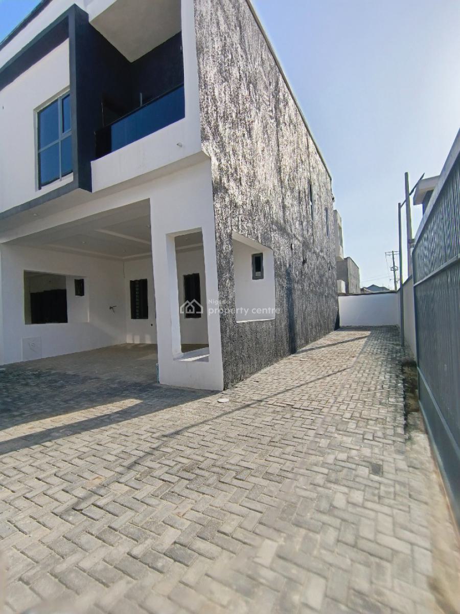 4 Bedroom Duplex with Excellent Finishing, Off The Lagos Calabar Coastal Road, Igbo Efon, Lekki, Lagos, Terraced Duplex for Rent