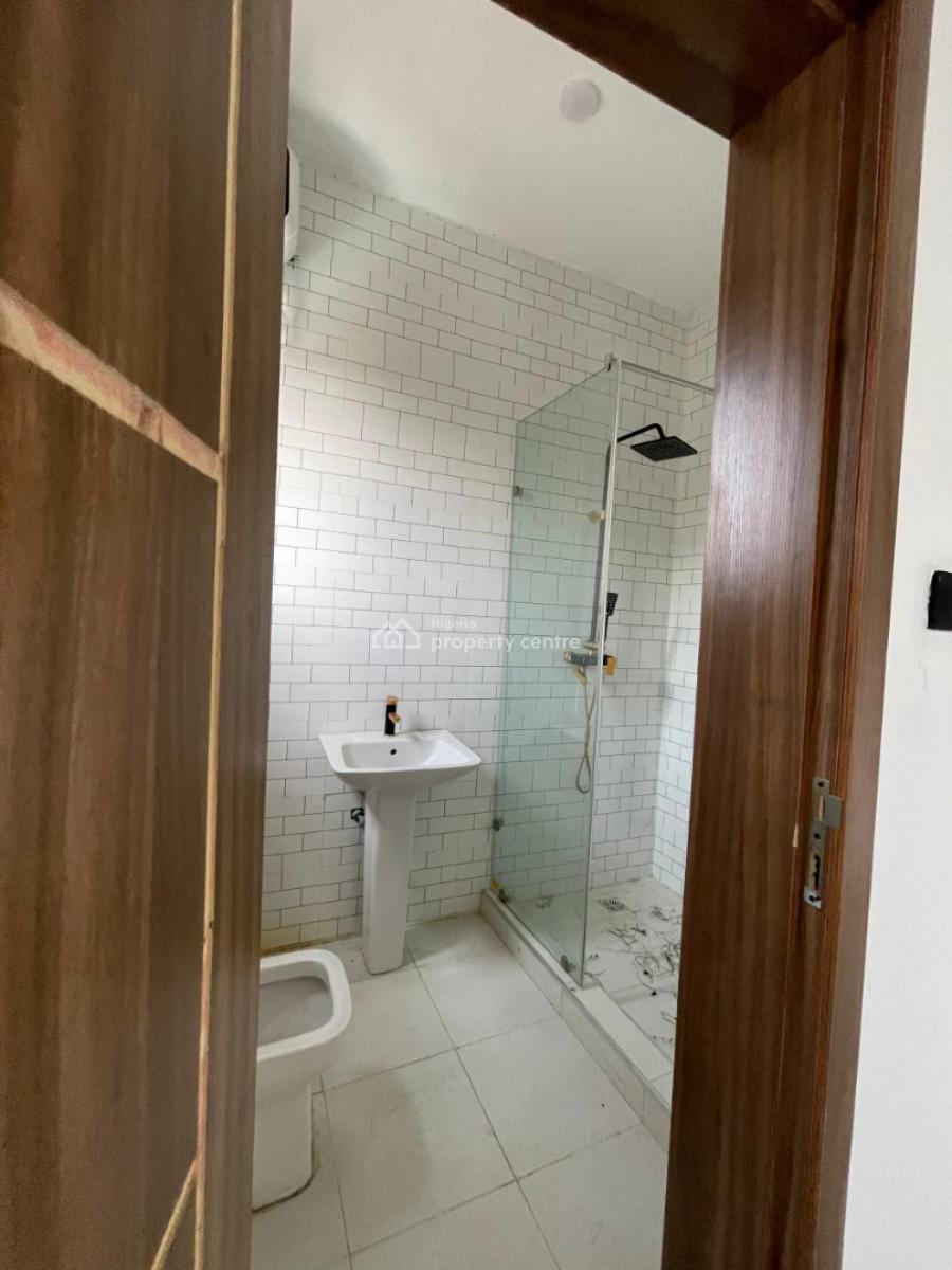 a Massive 3 Bedroom Flat, By Dkk Canaan Estate Opposite Skymall Ajah, Lekki Phase 2, Lekki, Lagos, Flat / Apartment for Rent
